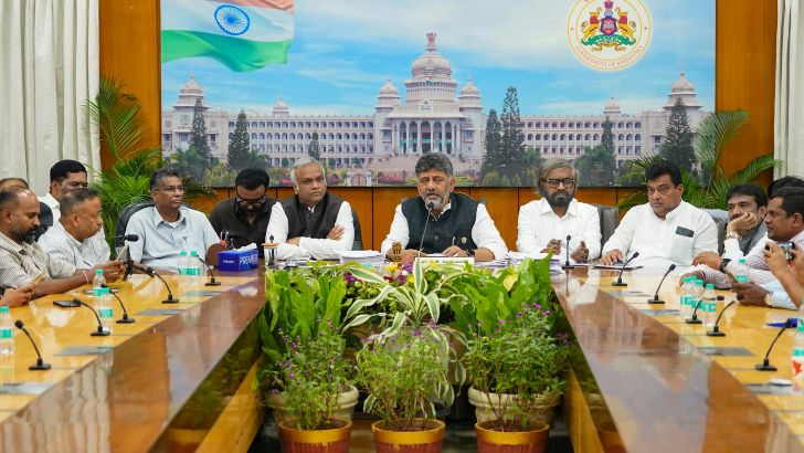 https://salarnews.in/public/uploads/images/newsimages/maannewsimage24102026_171633_DKS (1).jpg